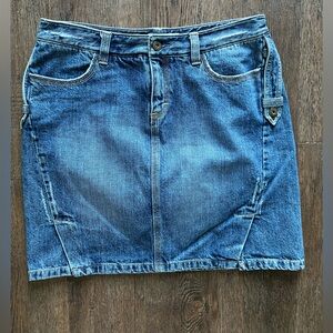 Vintage size 10 denim Tommy Hilfiger skirt.